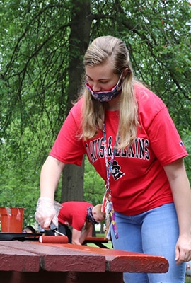 Girl doing community service