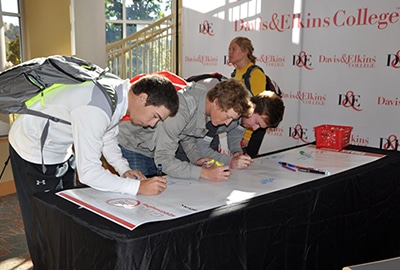 Students signing in