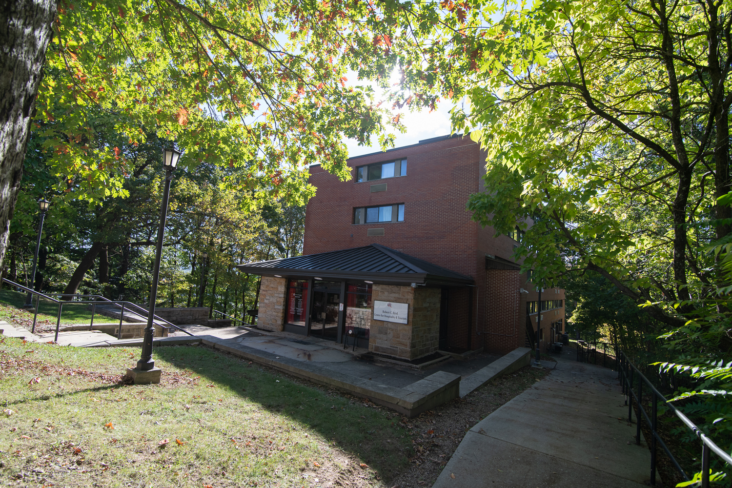 20241008ecDE_1057_web Moyer Hall