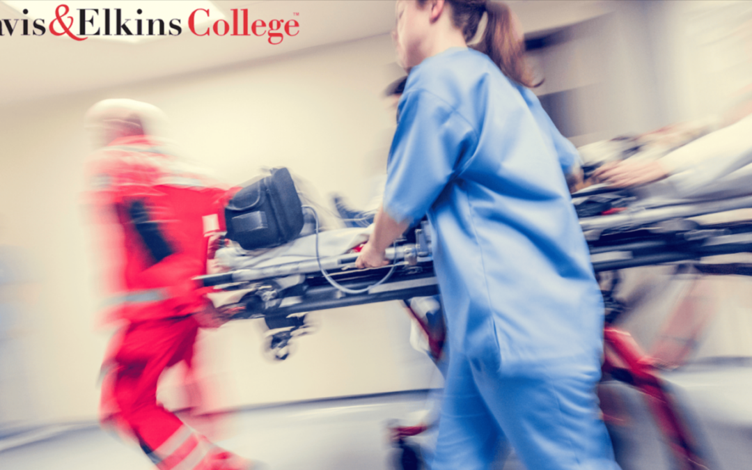 Steps on how to become an emergency room nurse, including education and skills needed.
