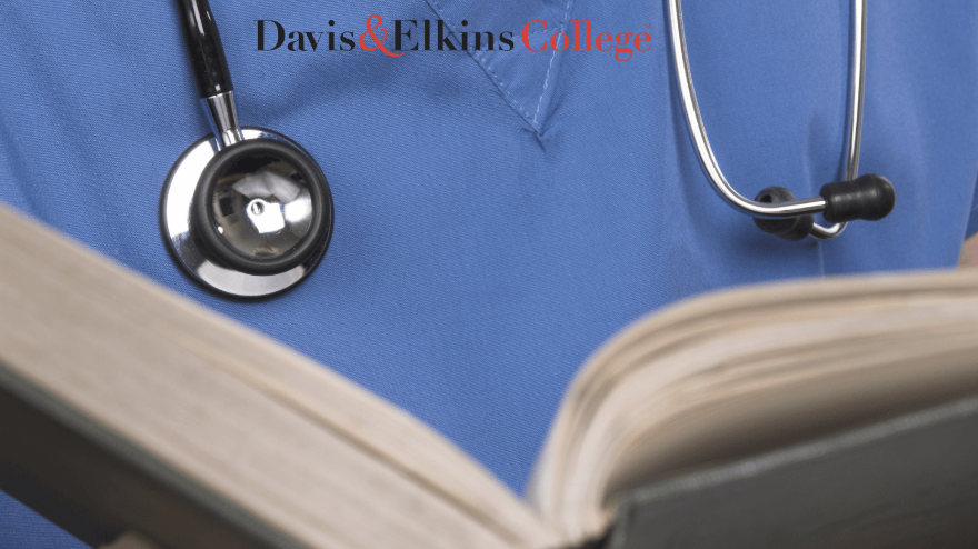 Learn how to apply to a nursing program in 2025 with tips on planning, meeting deadlines, and submitting a strong application. 
