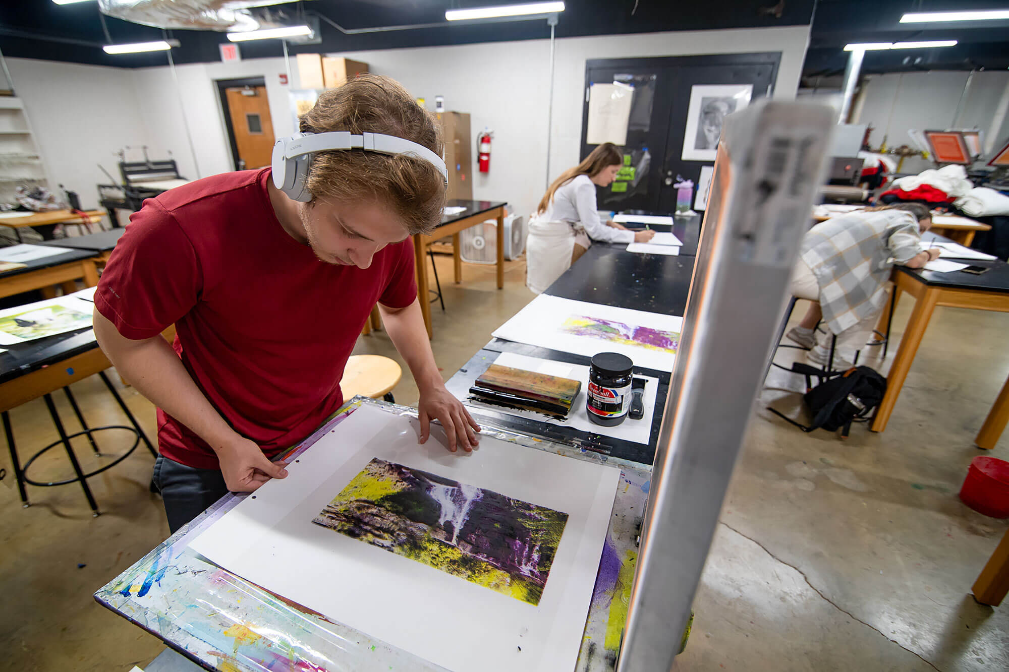 Silkscreening prints
